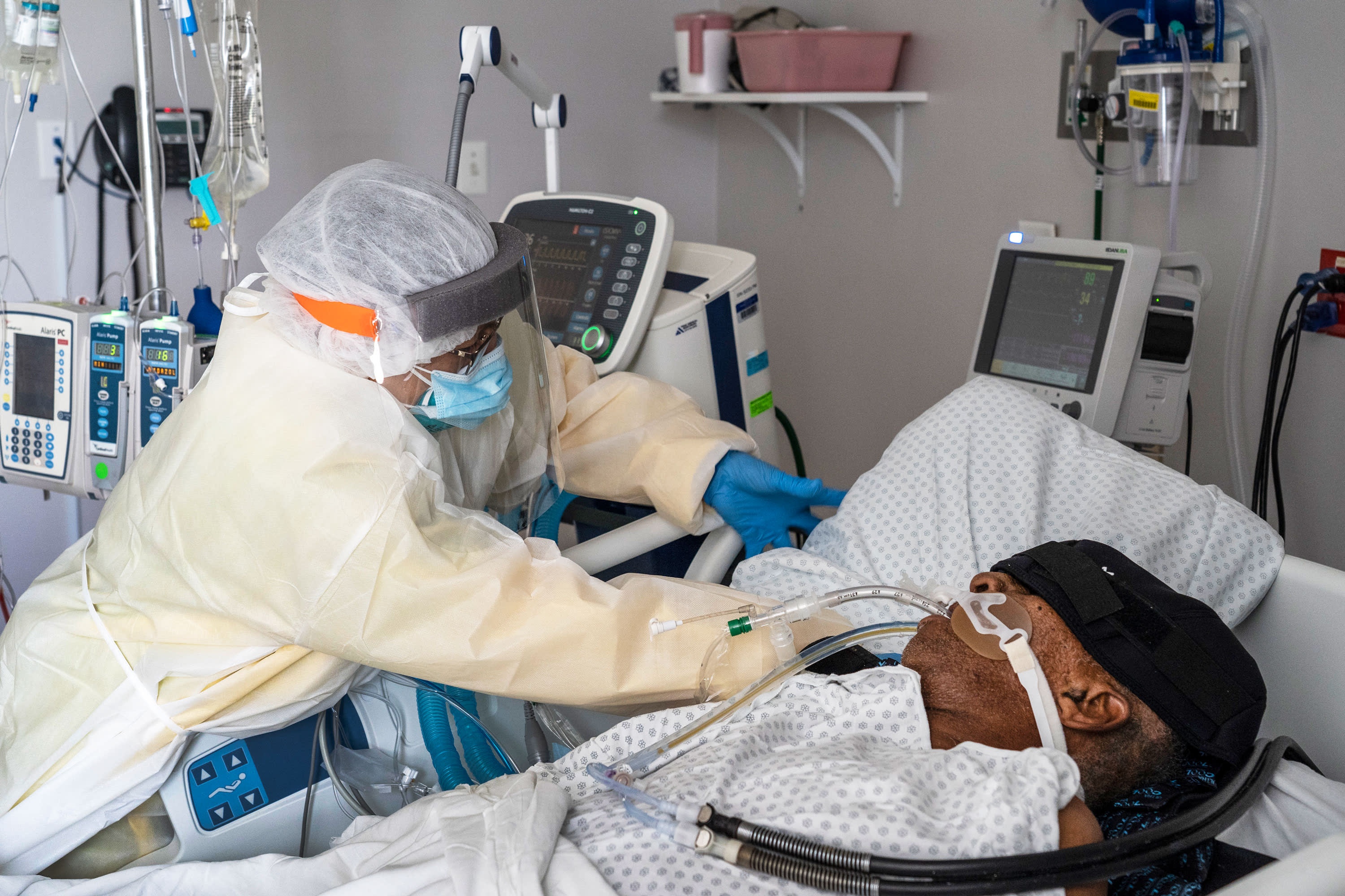 tiem vaccine mui ba anh 3