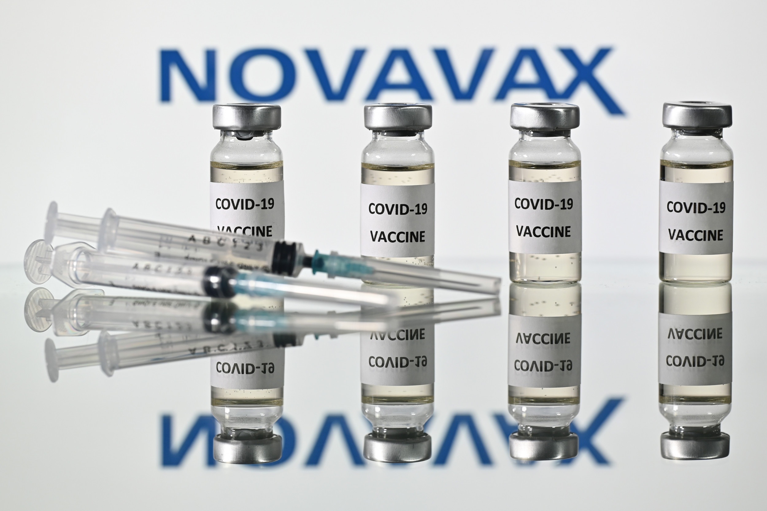 EU phe duyet vaccine Novavax hinh anh