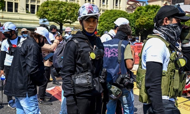 nguoi mau myanmar bi bat anh 1