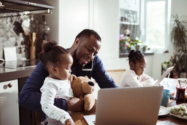 Tuong lai cua phuc loi lao dong khong phai la tien an trua hinh anh