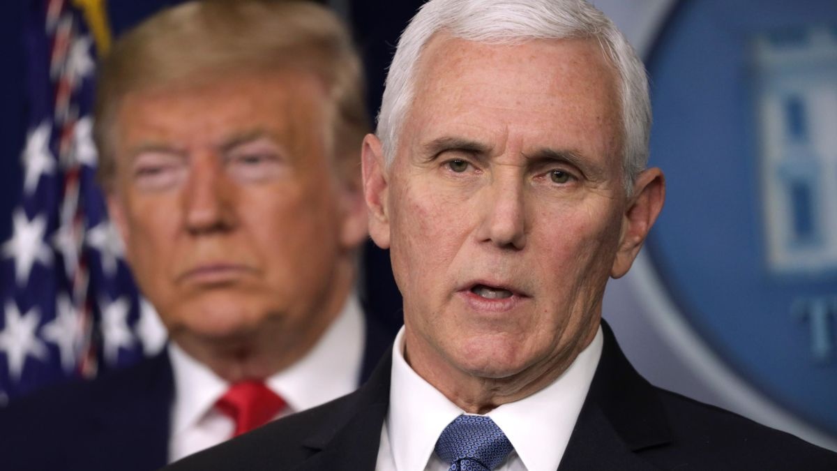 Vi sao ong Pence bat ngo phan bac ong Trump? hinh anh