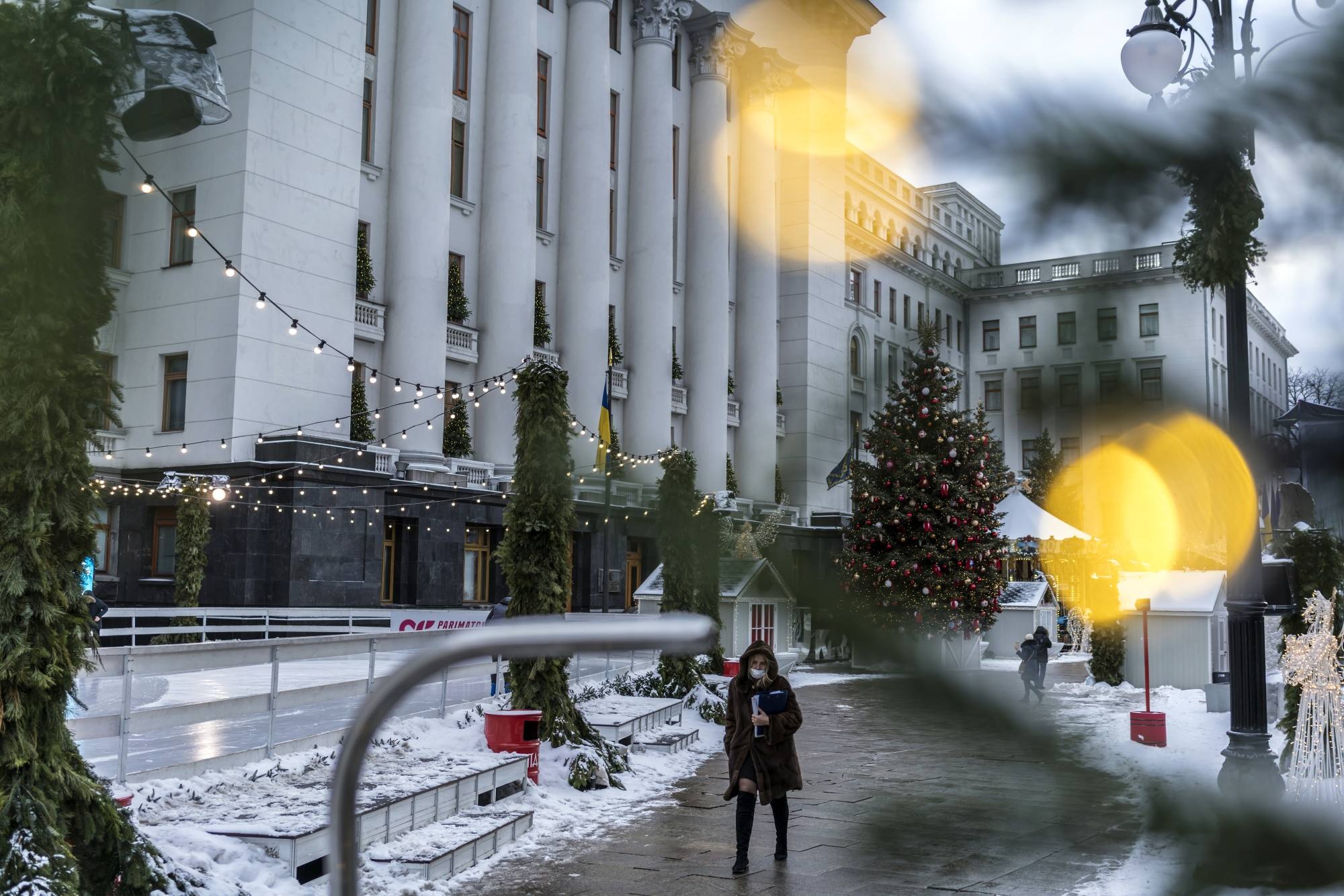 Nguoi Ukraine o phuong xa lo ngai, que nha lai binh tinh hinh anh