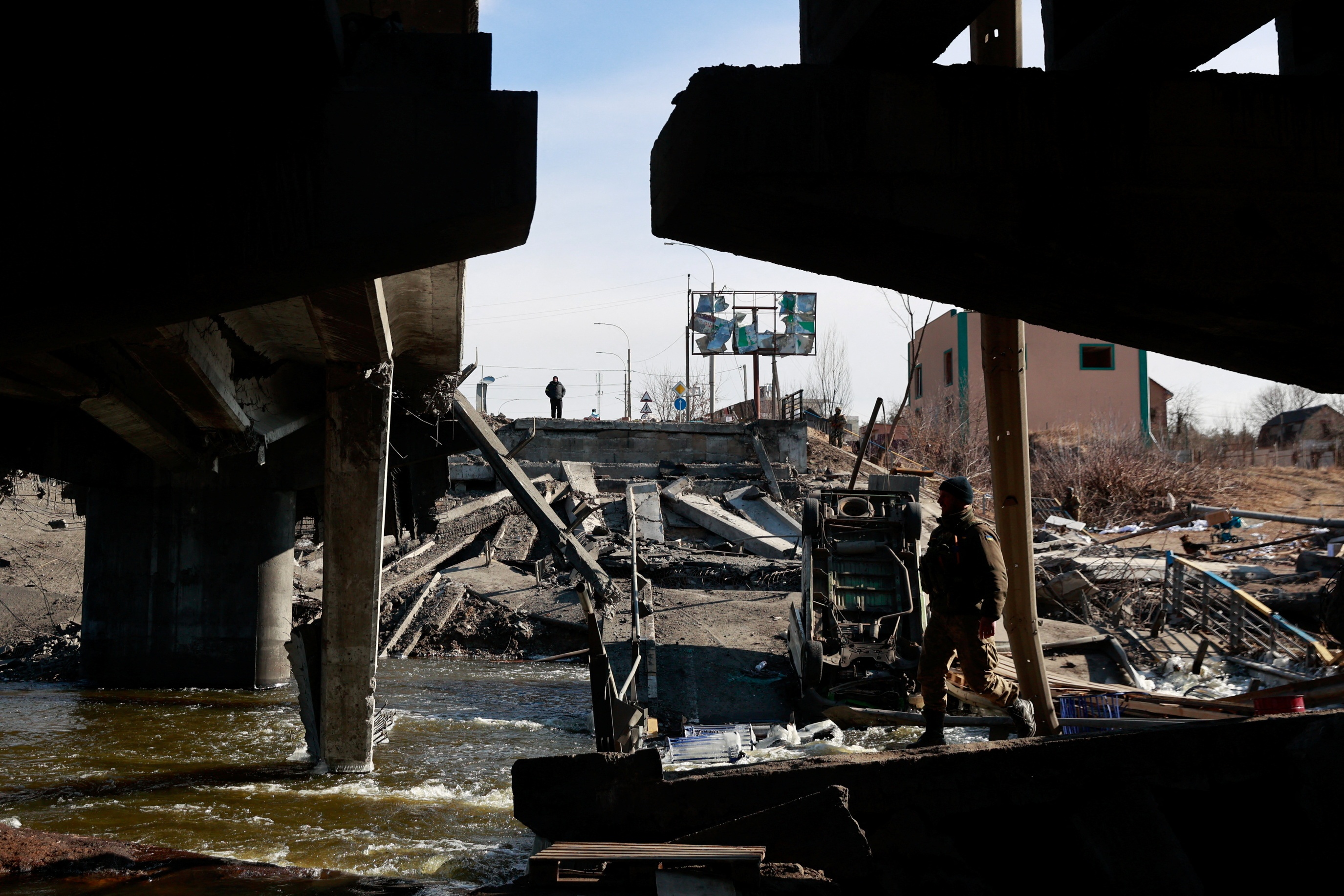 kyiv chuan bi chien tranh anh 6