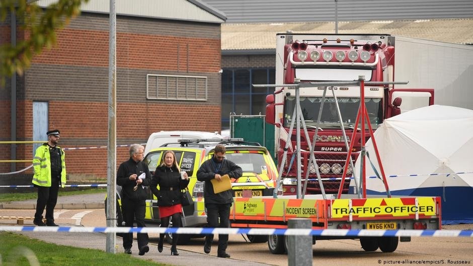 Anh ket an nghi pham vu 39 nguoi Viet tu nan trong xe tai hinh anh