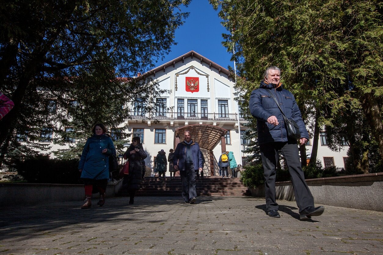 Lithuania truc xuat dai su Nga anh 1