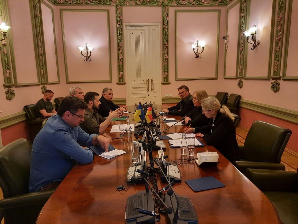 chu tich quoc hoi duc tham ukraine anh 1