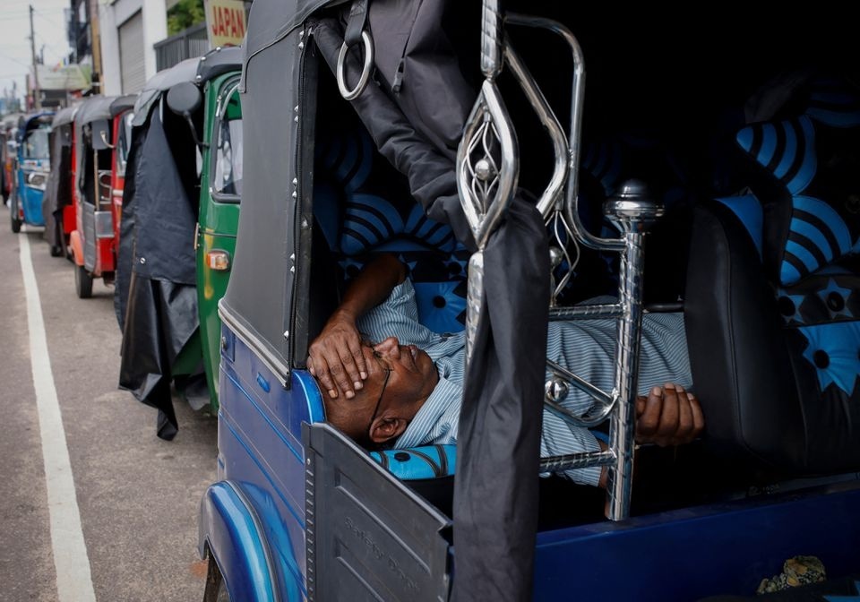 sri lanka het xang anh 1