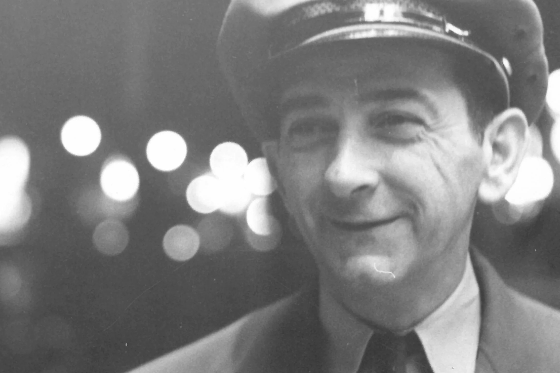 Diep vien bi an trong be boi nhan chim Tong thong Richard Nixon hinh anh