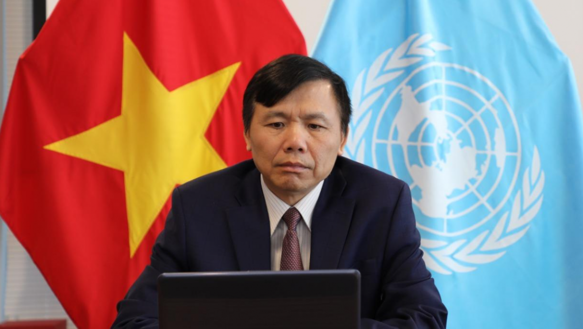 nhom ban be unclos anh 1