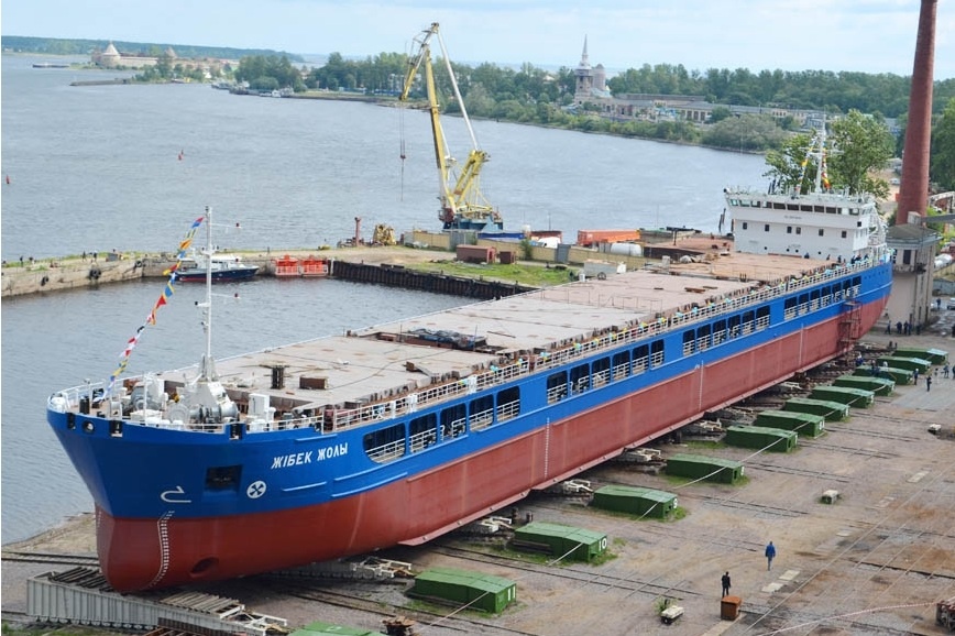 Ukraine de nghi Tho Nhi Ky bat giu tau Nga ‘cho trom’ ngu coc hinh anh