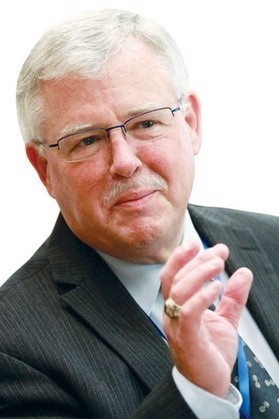 trung quoc muon doi luat anh 1