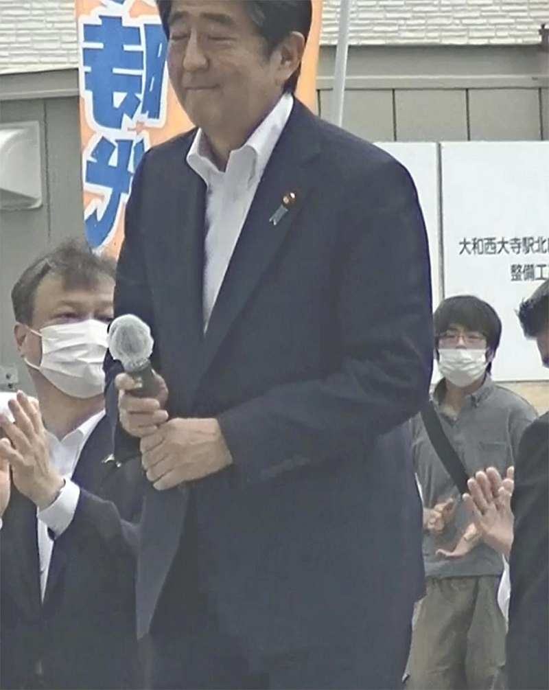 shinzo abe bi am sat anh 1
