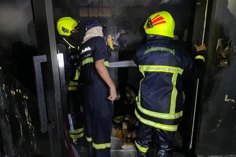 So nguoi thiet mang trong vu chay hop dem tai Thai Lan tang len 15 hinh anh