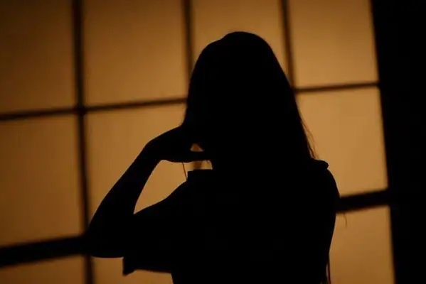 Toa An Do nga ve bi can vi nguoi to cao an mac 'kheu goi' hinh anh