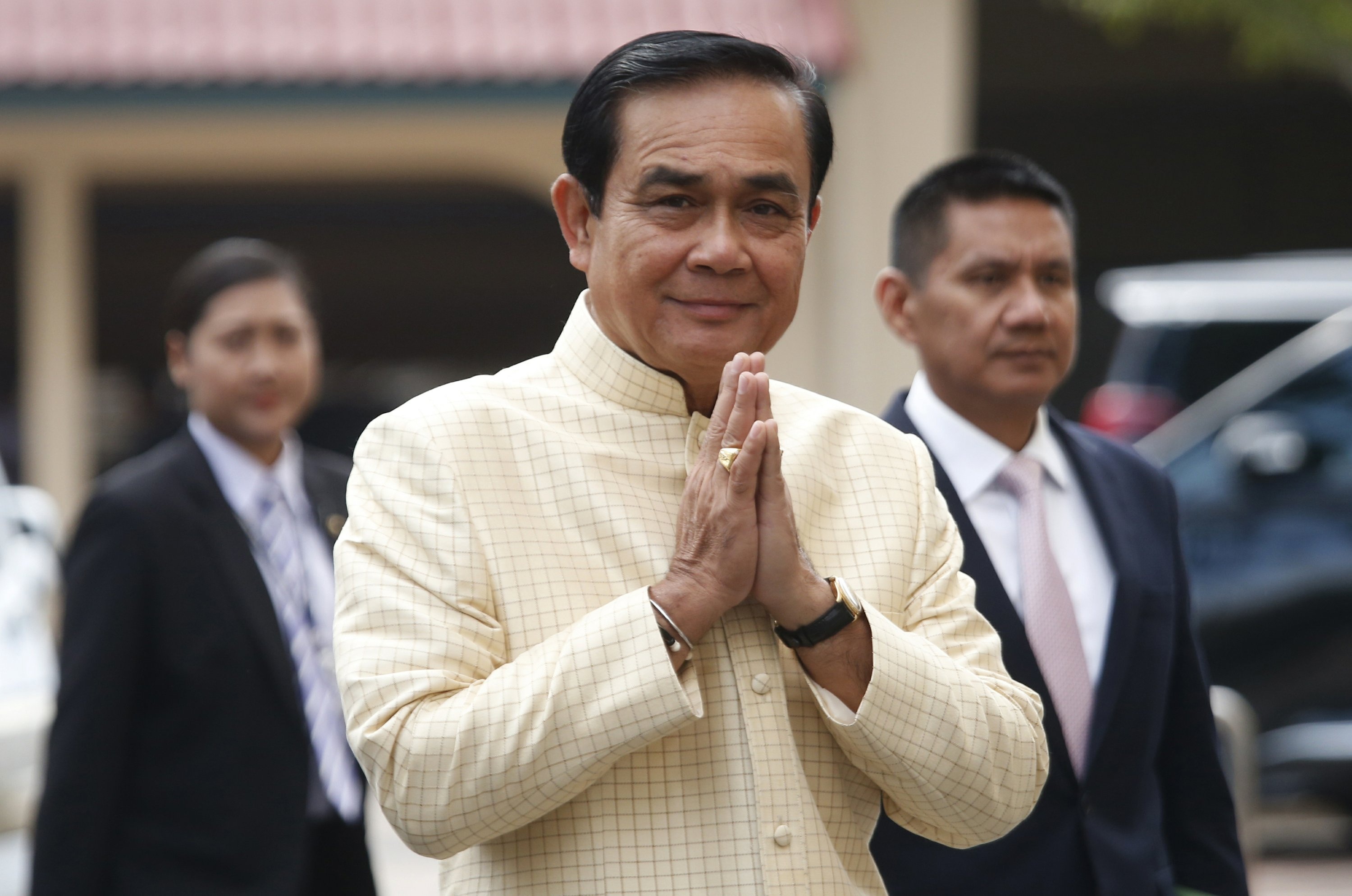 Thai Lan ra sao sau khi ong Prayuth bi dinh chi chuc thu tuong hinh anh