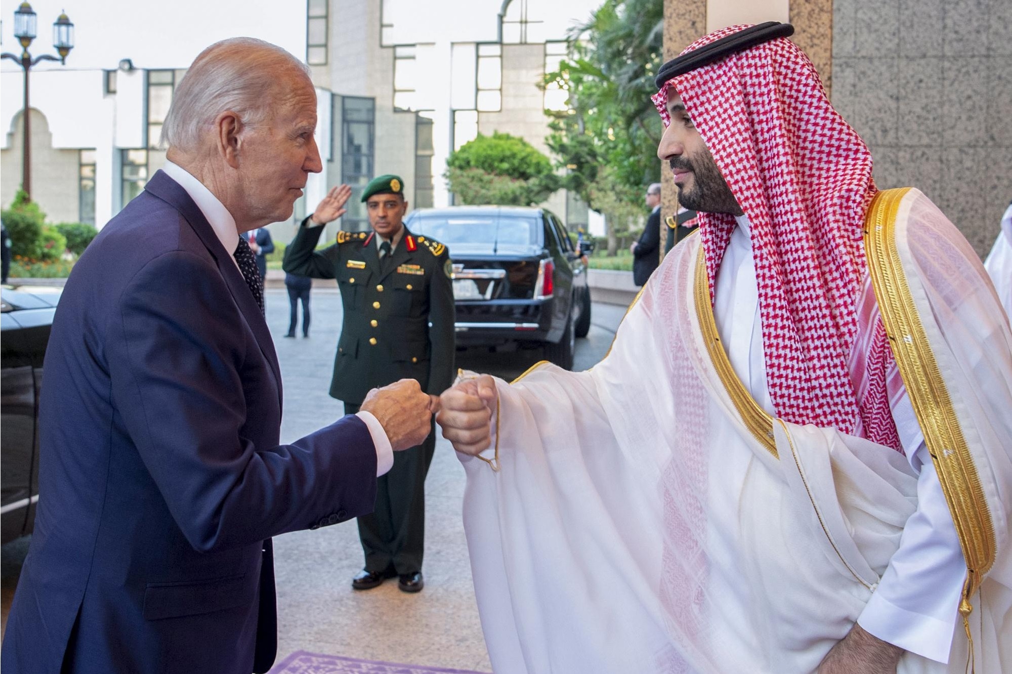 Saudi Arabia canh bao ong Biden ve gia dau hinh anh