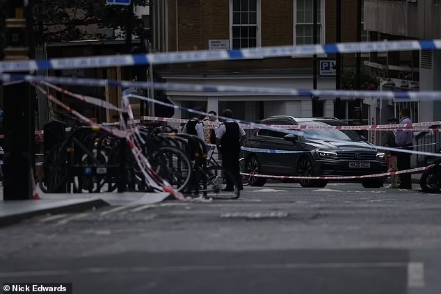 dam canh sat london anh 1