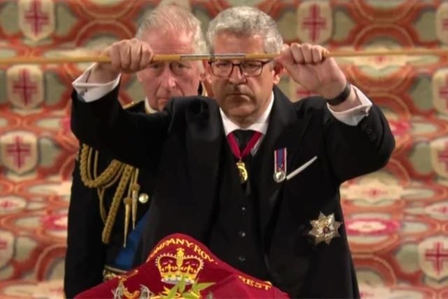 Khoanh khac 'be gay' trong le tang nu hoang Anh hinh anh