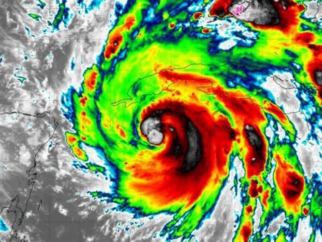 Bao lon hoanh hanh hai nua ban cau hinh anh