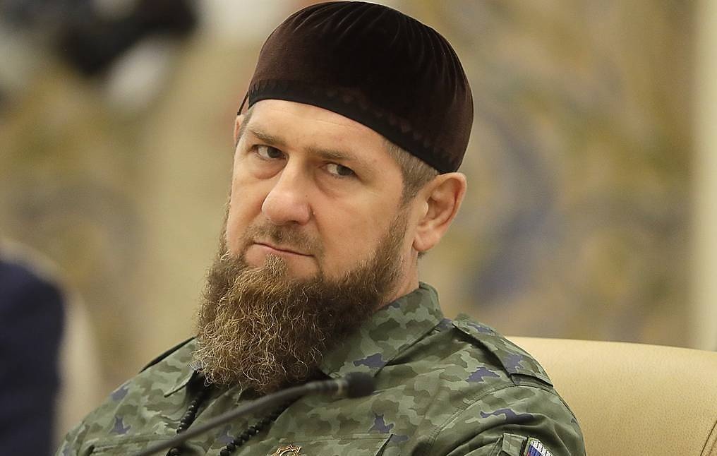 Lanh dao Chechnya goi y dung vu khi hat nhan tai Ukraine hinh anh