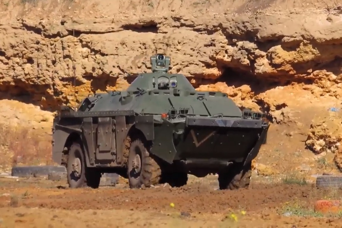 Video xe trinh sat boc thep Nga huan luyen linh dong vien tai Ukraine hinh anh