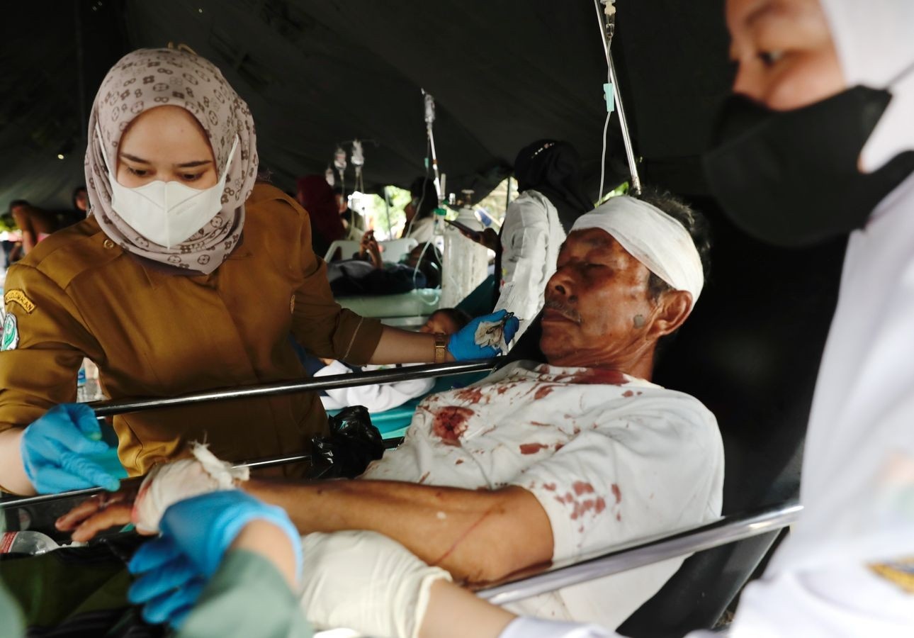 Cianjur tan hoang sau dong dat tham khoc hinh anh