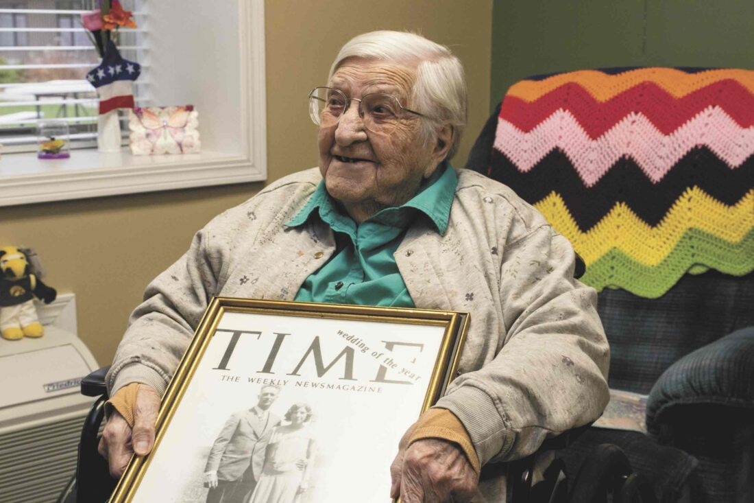 Cu ba tho nhat nuoc My qua doi hinh anh