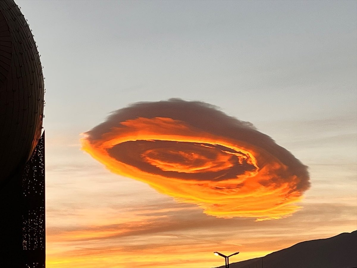 Hinh anh tren bau troi Tho Nhi Ky khien ca the gioi chu y hinh anh