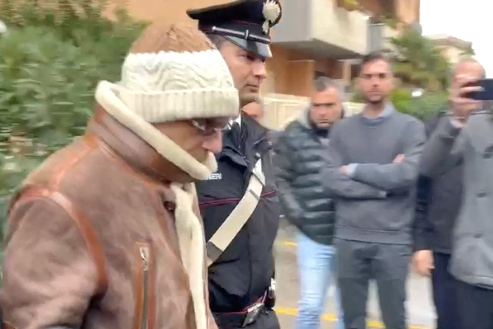 Phat hien ‘boong ke mat’ tai nha rieng trum mafia vua sa luoi o Italy hinh anh