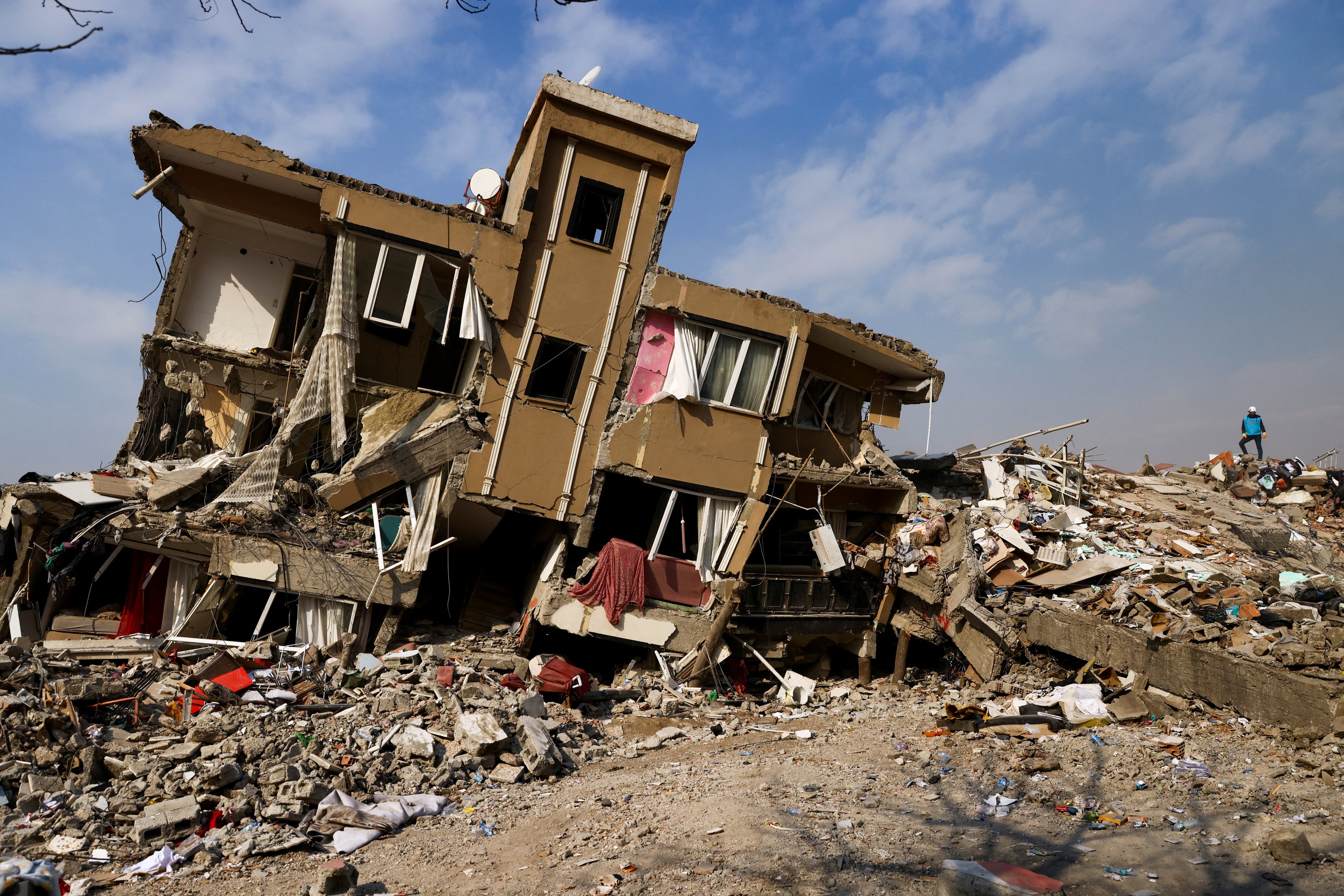 Ong Erdogan tuyen bo se trung phat nguoi cuop boc sau dong dat hinh anh