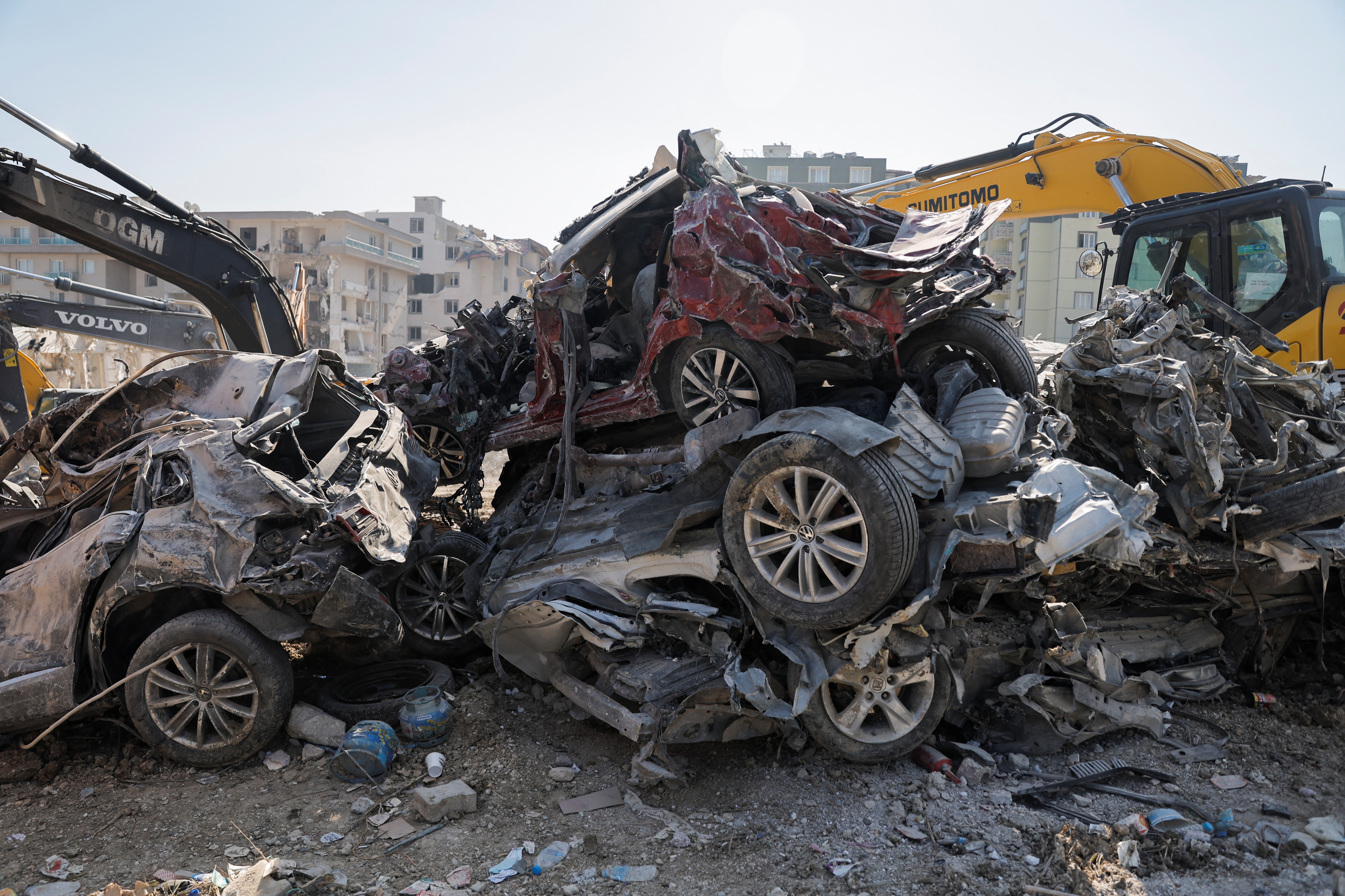 Co gai Tho Nhi Ky duoc keo ra tu dong do nat sau 10 ngay bi chon vui hinh anh