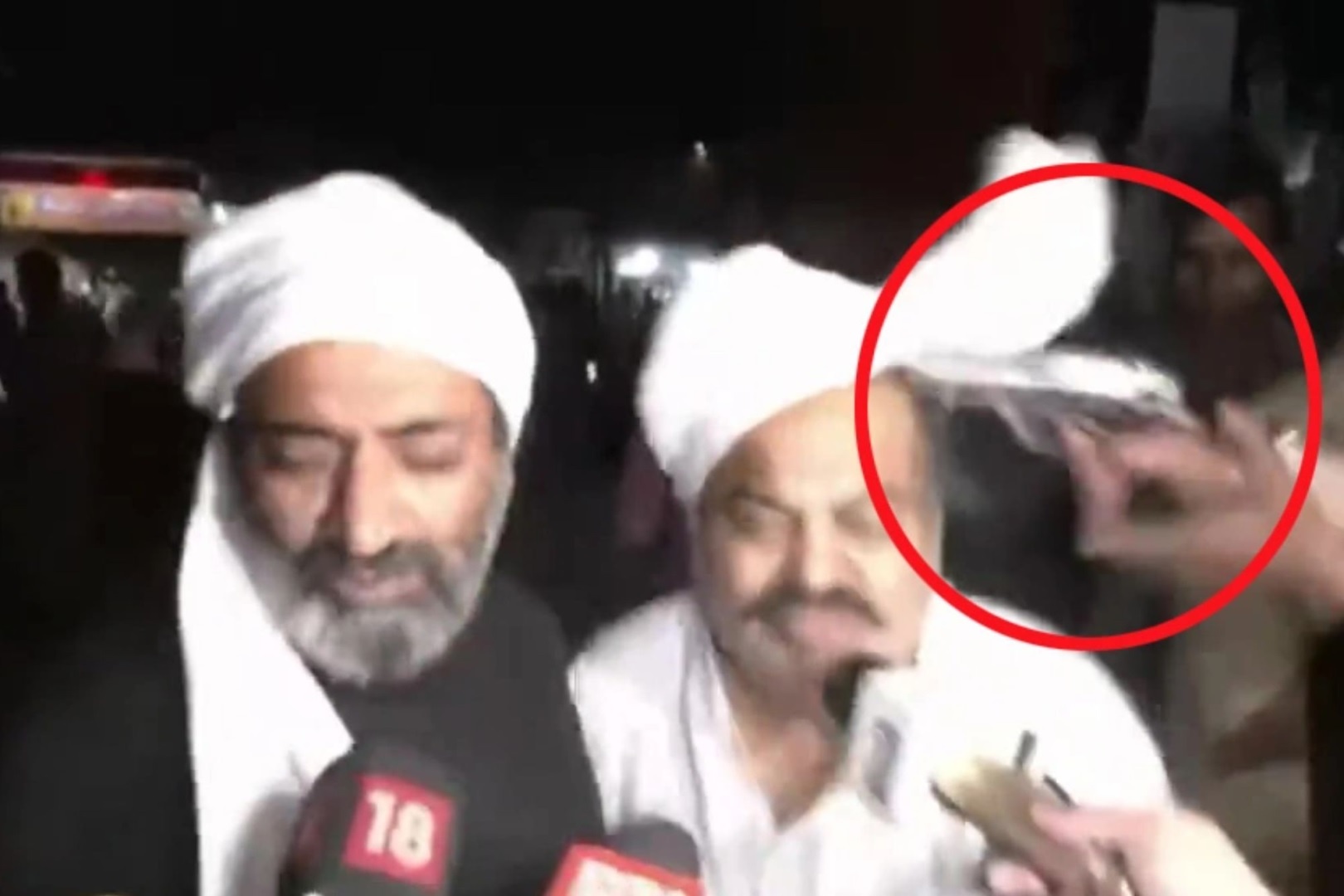 'Bo gia' bi ban chet tren song truc tiep gay rung dong An Do hinh anh