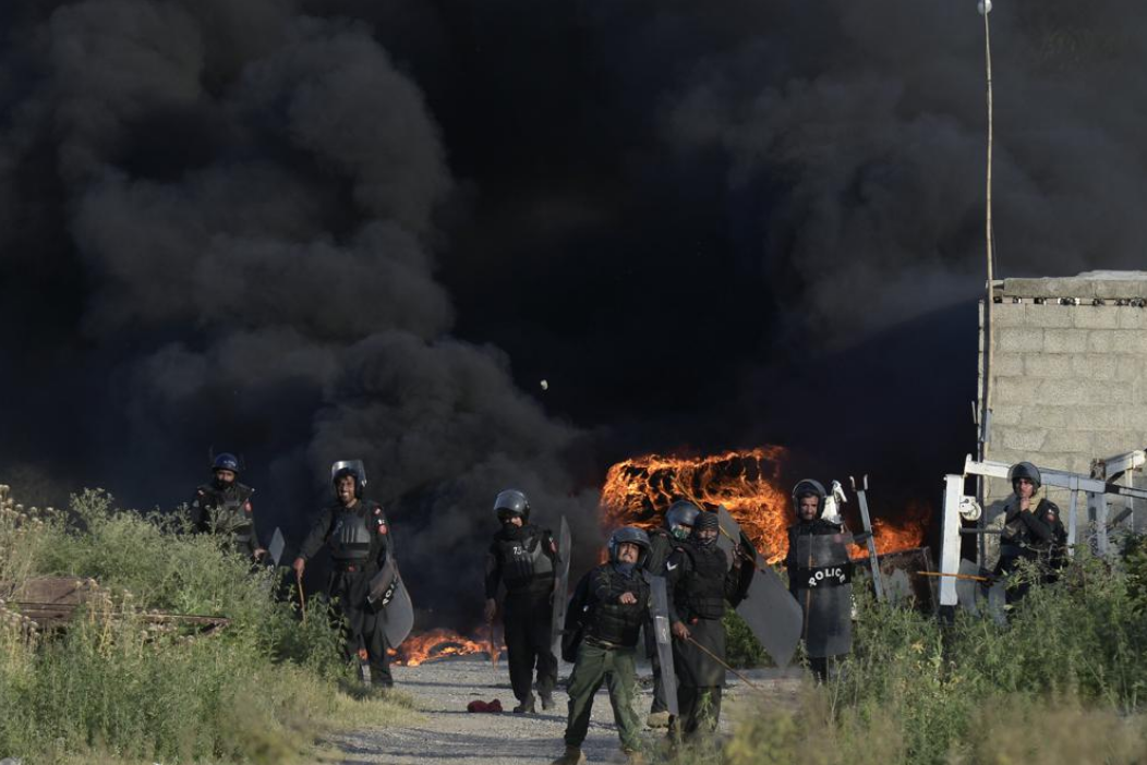 imran khan bi bat anh 8