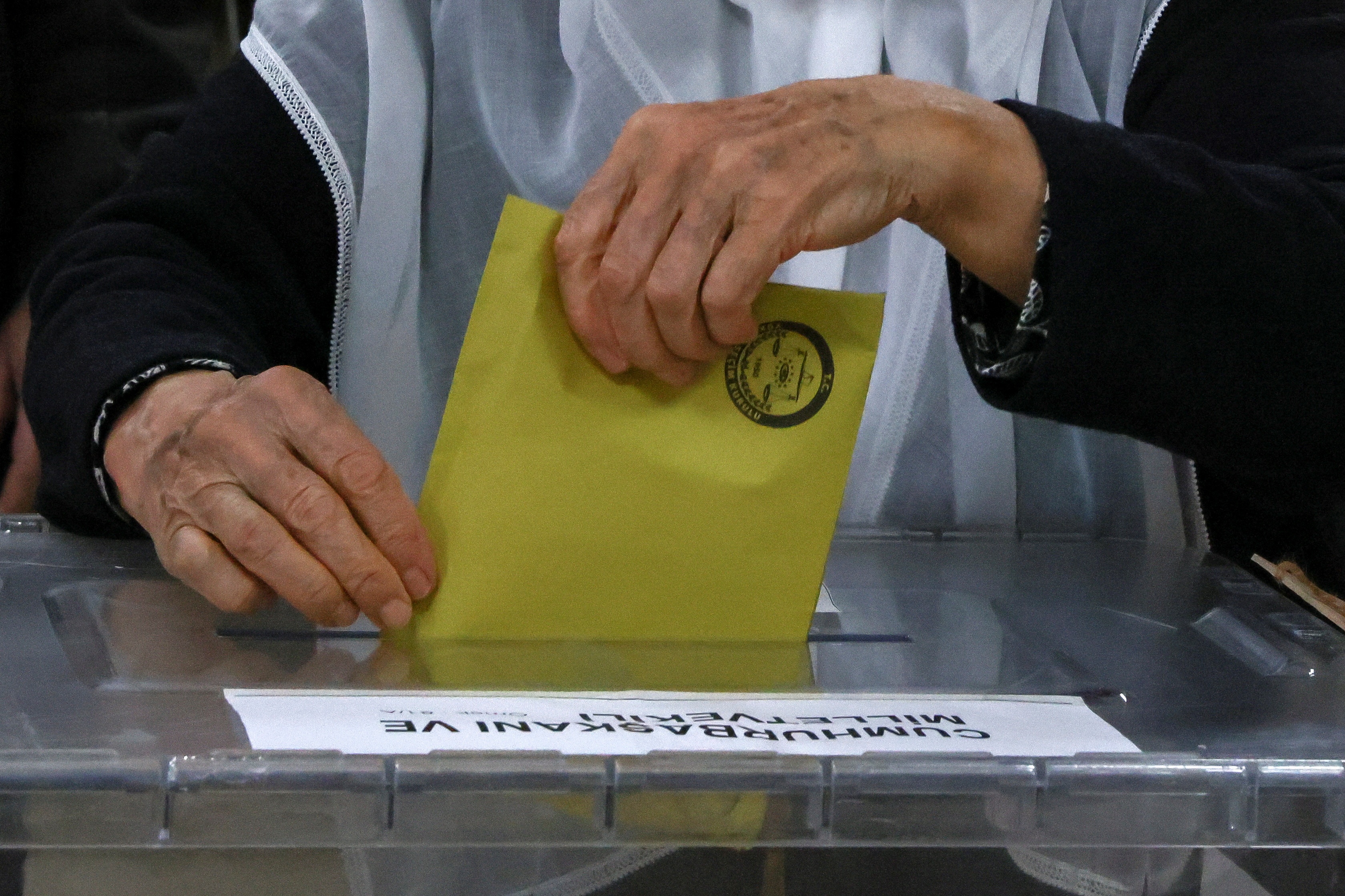 Cu tri Tho Nhi Ky quyet dinh 'van menh' cua ong Erdogan hinh anh