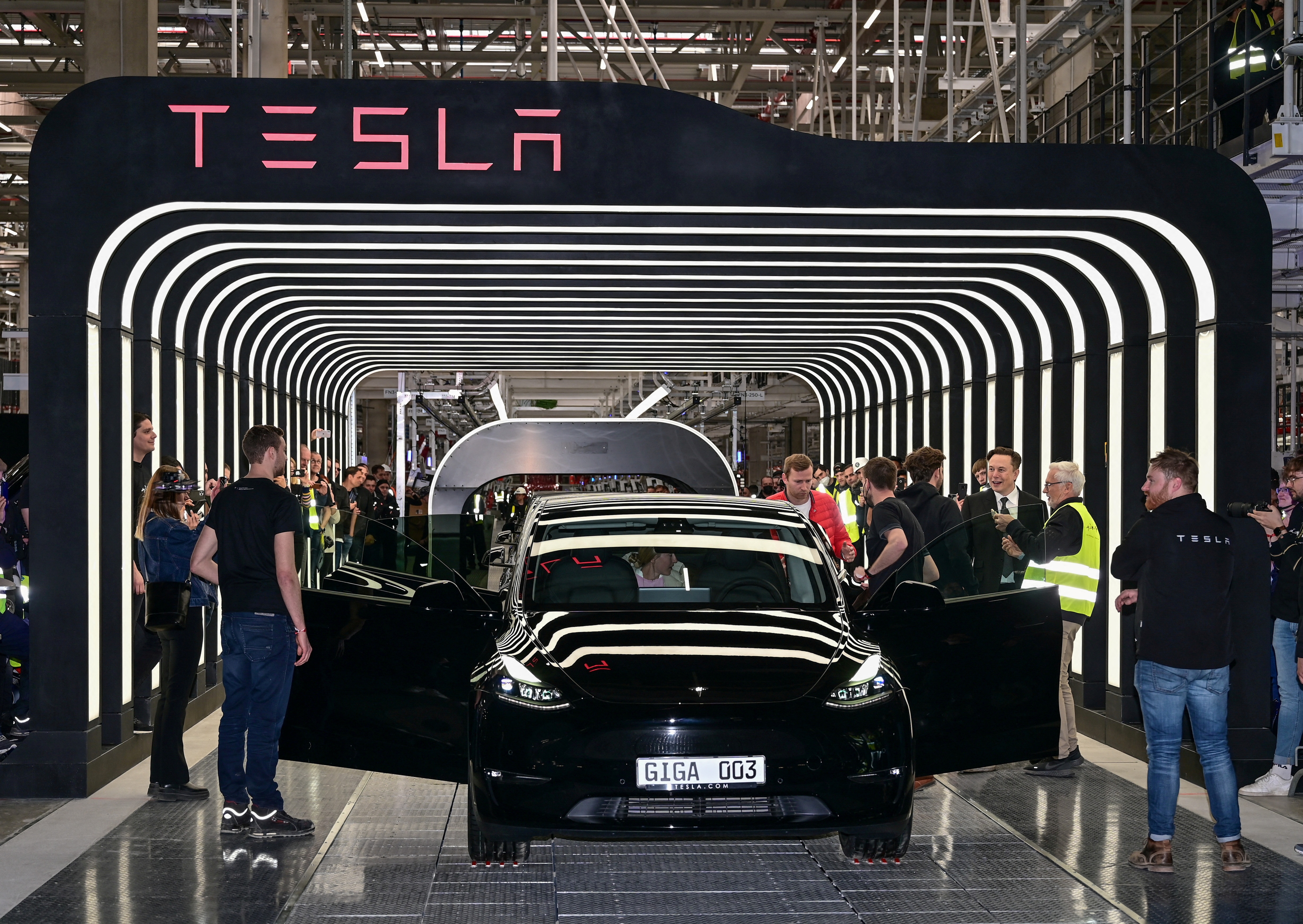 tesla toyota ảnh 1 tesla toyota anh 1