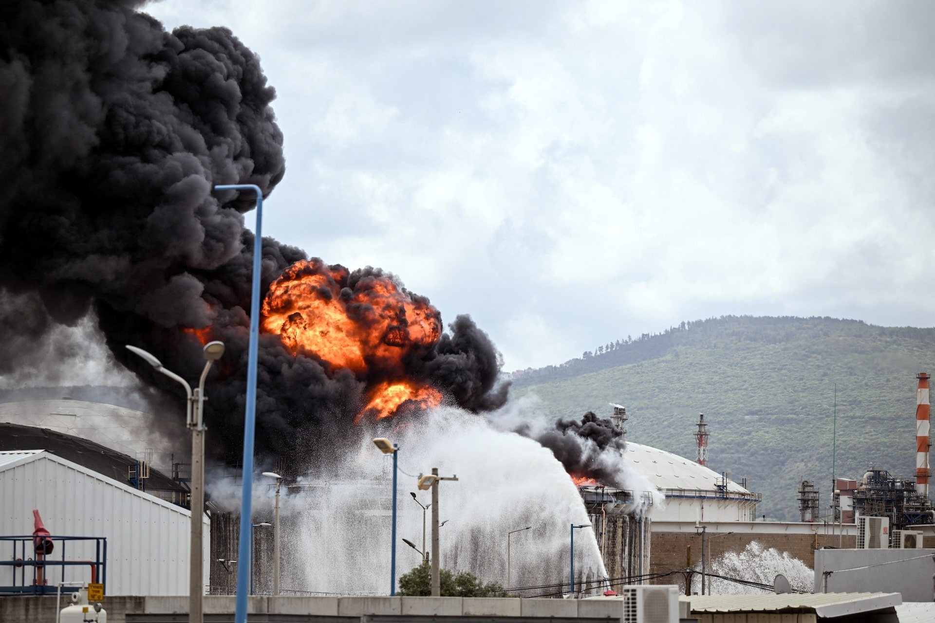 Tham vong ba chu nang luong My kho vuot qua cua ai Iran hinh anh