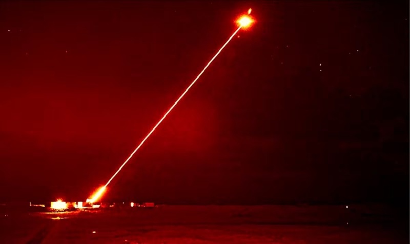 Con sot vu khi laser chong UAV hinh anh