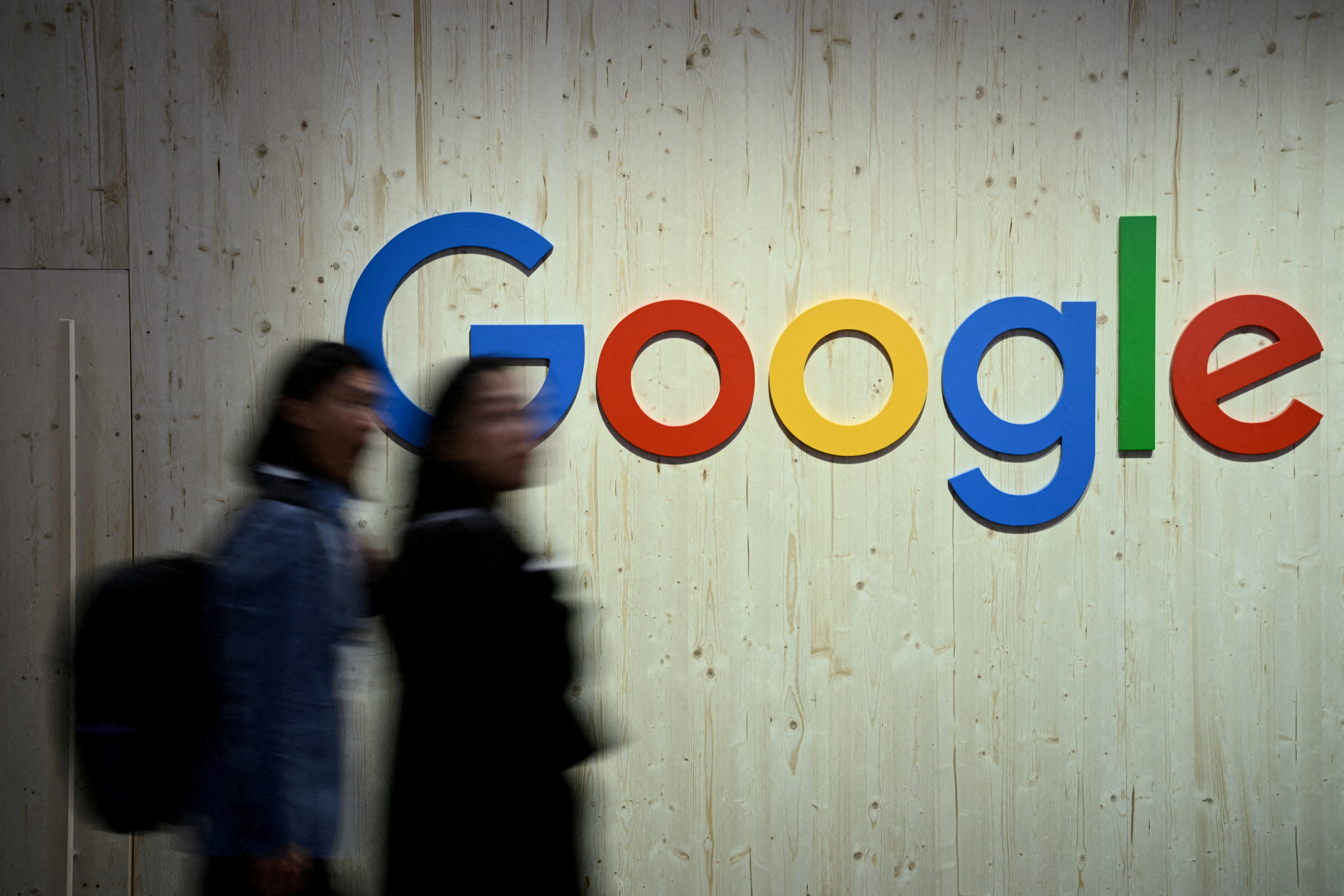Chúng ta hỏi Google những gì?