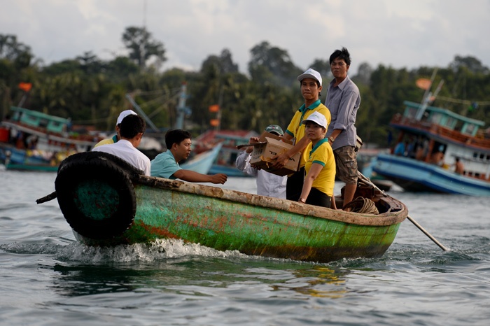 'Shop' dien thoai di dong doc nhat tren bien hinh anh