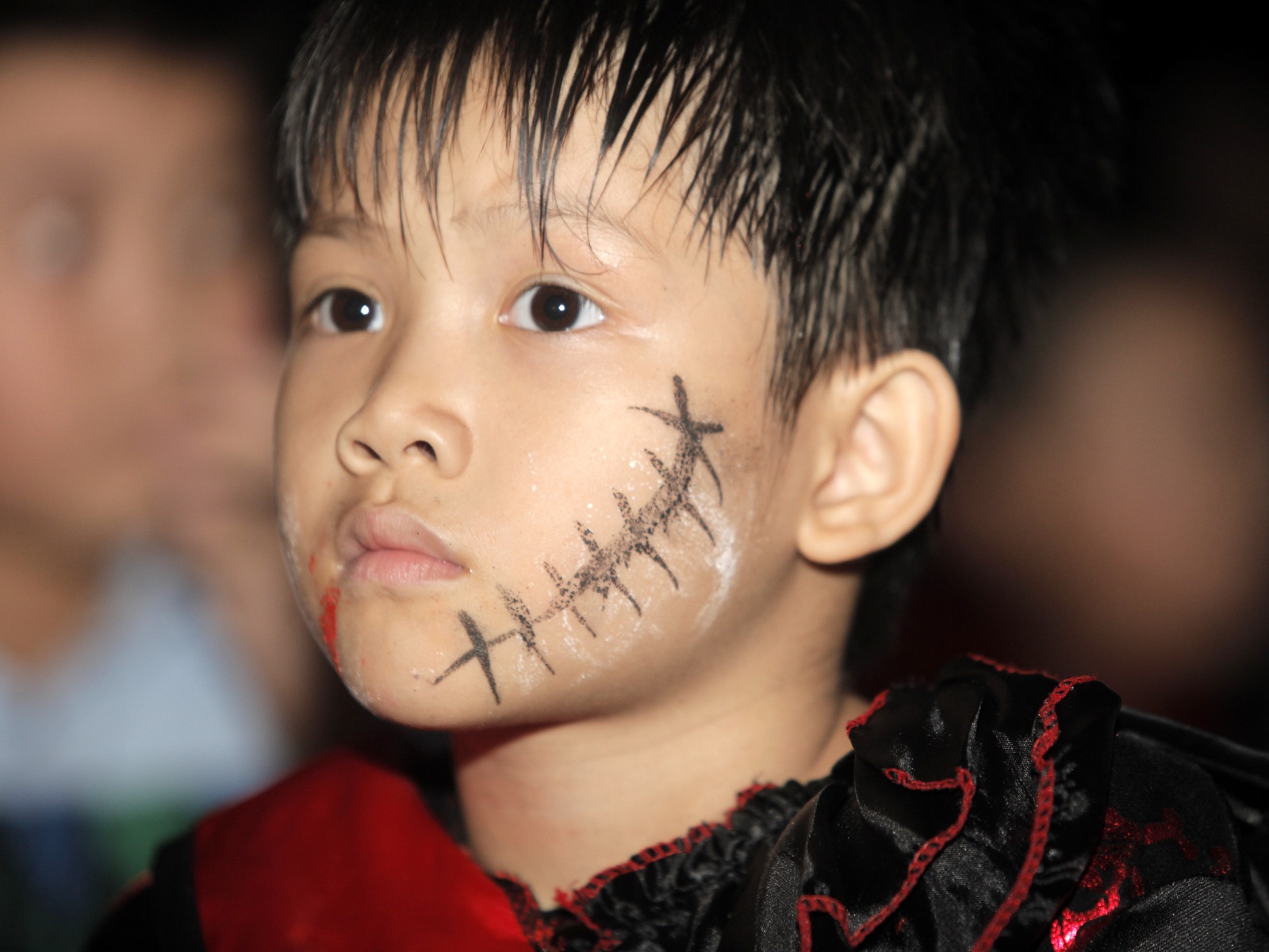 Chu 'linh chi' Thien Nhan hoa thanh nguoi Doi hinh anh