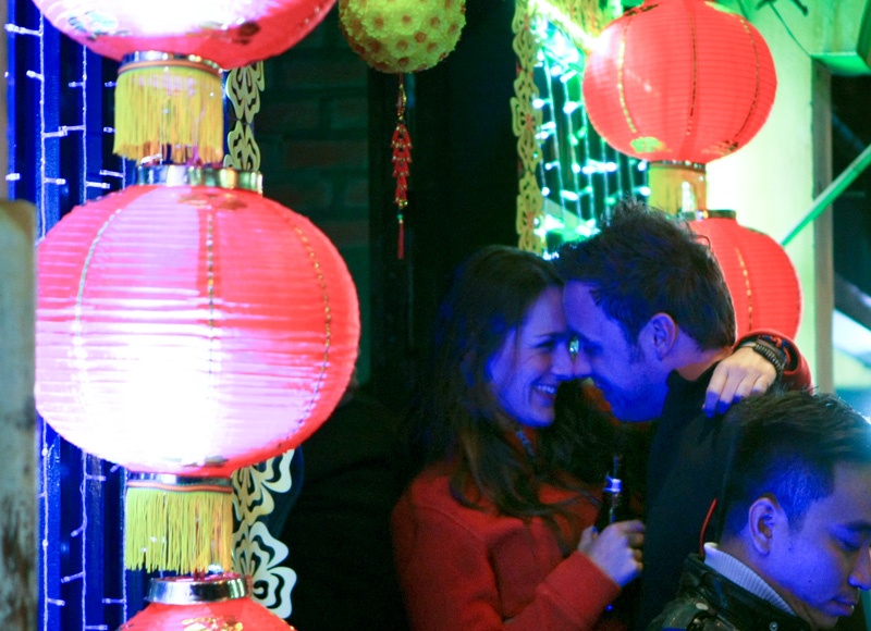 Thoi khac thieng lieng buoc sang nam moi 2014 o Ha Noi hinh anh