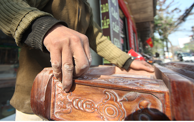 Nhung doi tay muu sinh trong ret buot ngay can Tet hinh anh