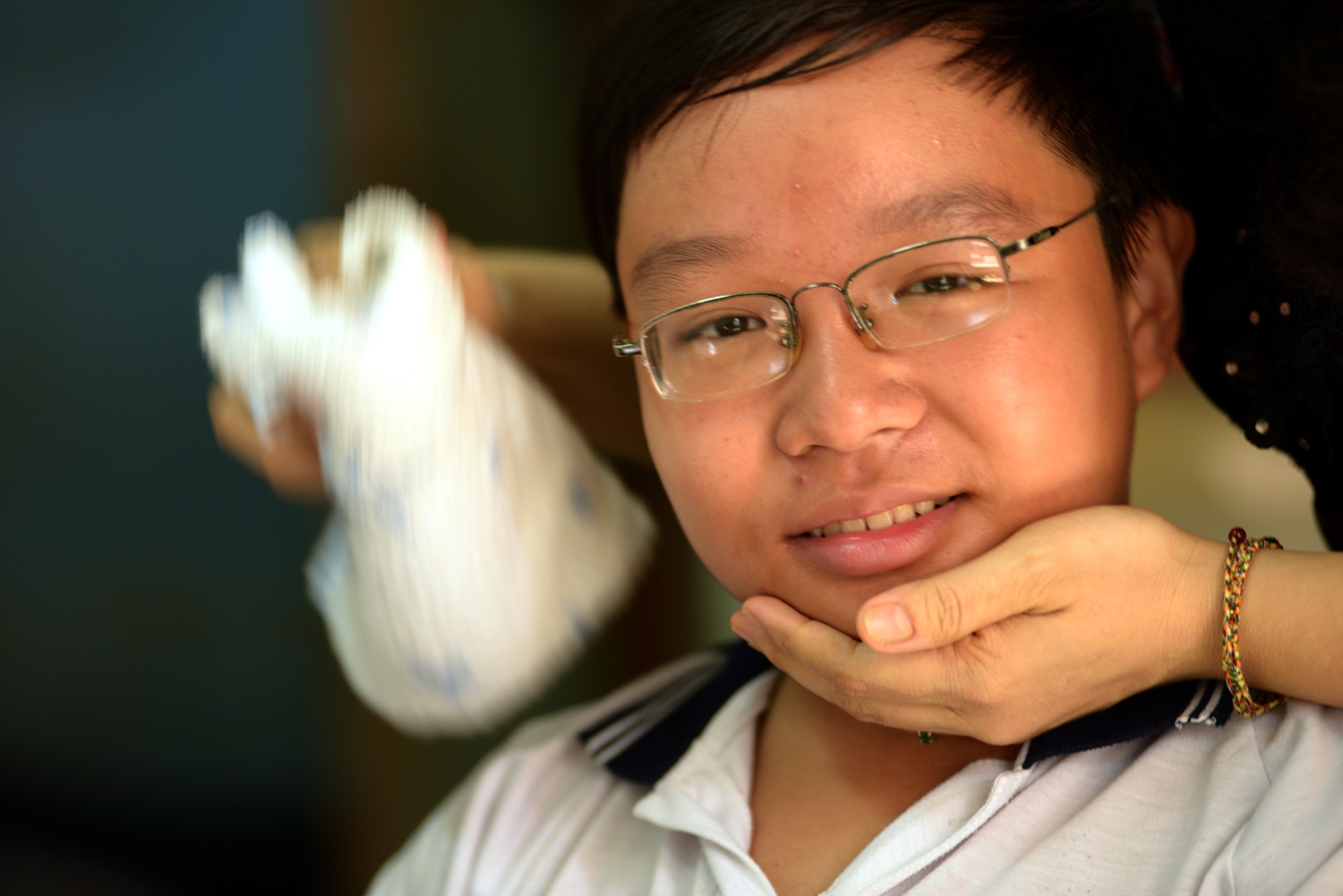 Nguyen Duong Kim Hao khoe san pham tu tao hinh anh