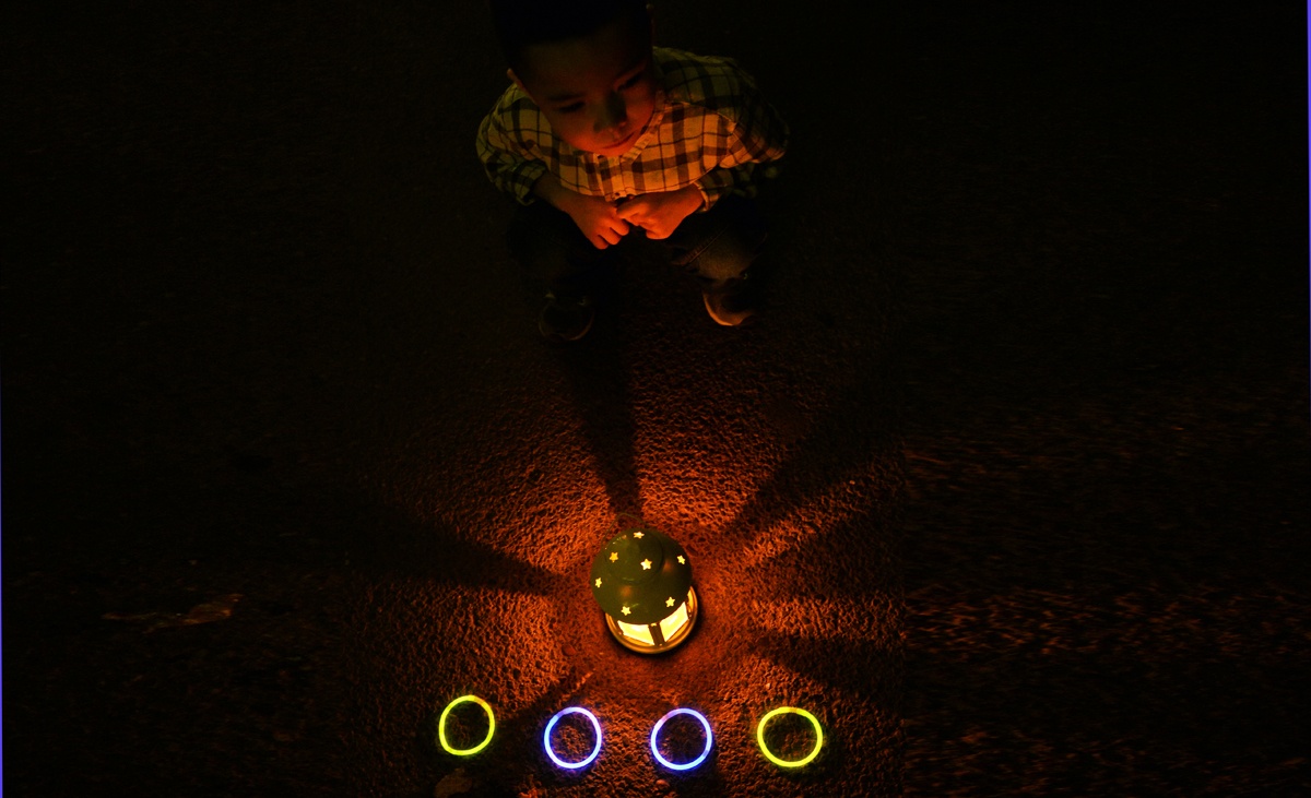 Gioi tre hao hung co dong gio trai dat hinh anh