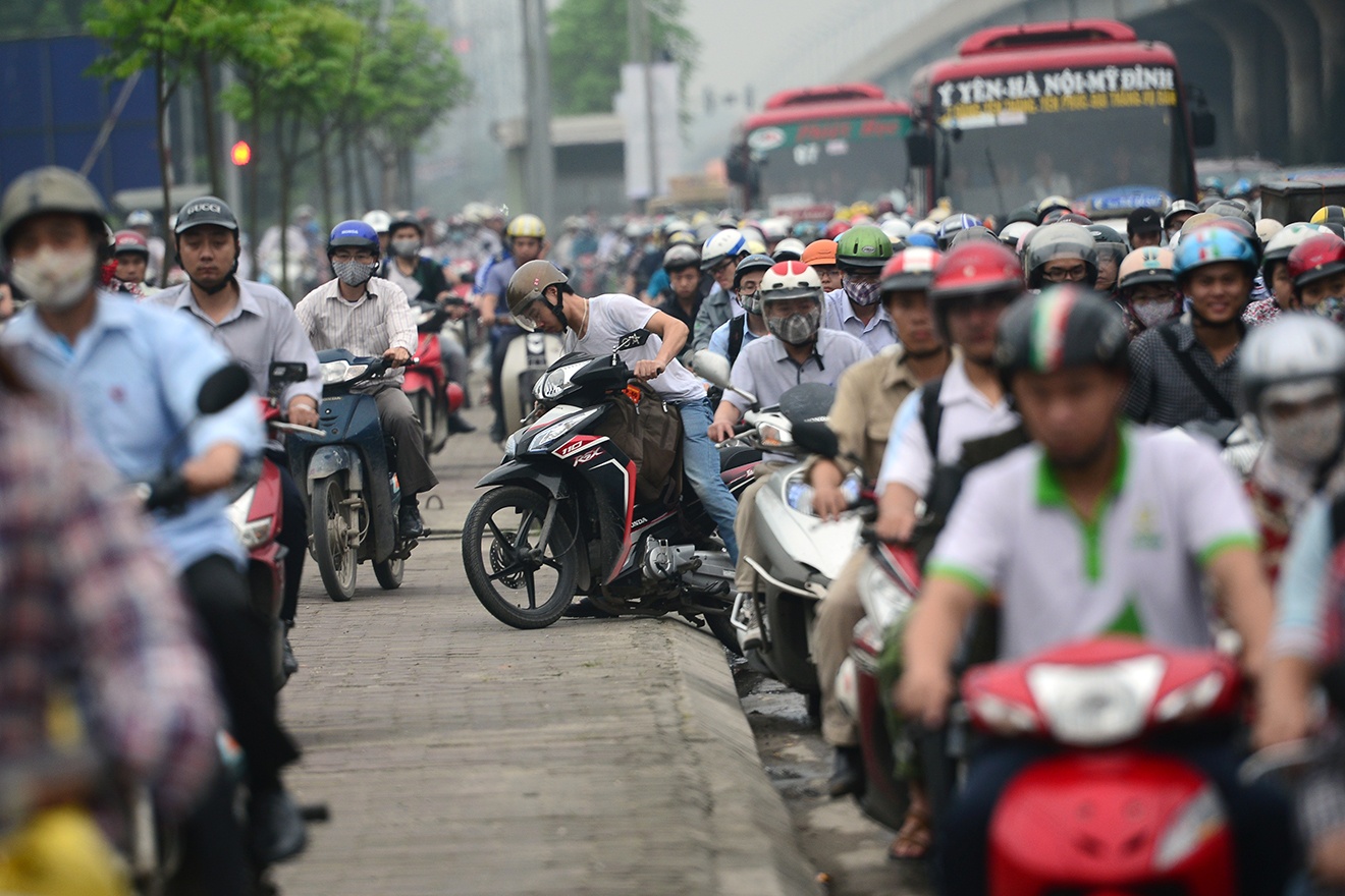 Giao thong cua ngo thu do te liet nhieu gio hinh anh