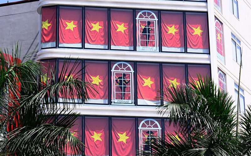 Hai toa nha 8 tang phu co To quoc tran mat tien hinh anh