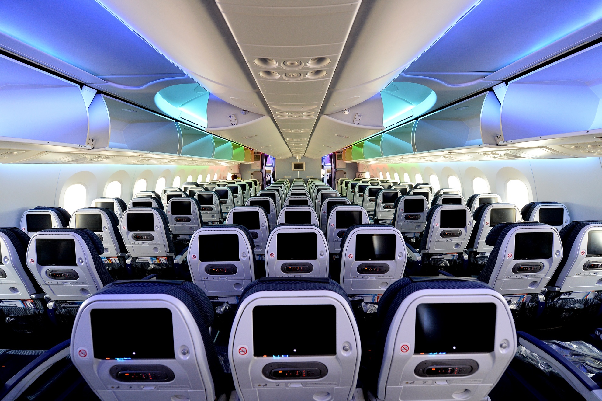 Can canh sieu may bay Boeing 787 lan dau den Ha Noi hinh anh