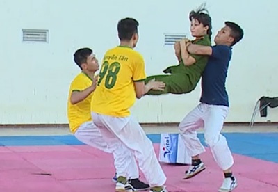 Bai thi doc cua nu sinh Canh sat: Ha guc 3 ten cuop hinh anh