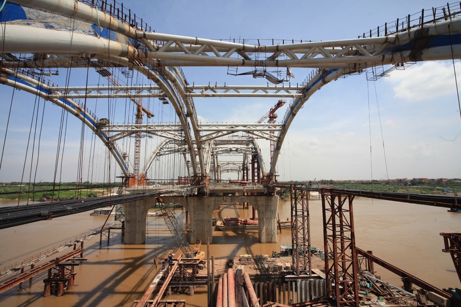 Cau vom ong thep dau tien tai Viet Nam tren song Duong hinh anh