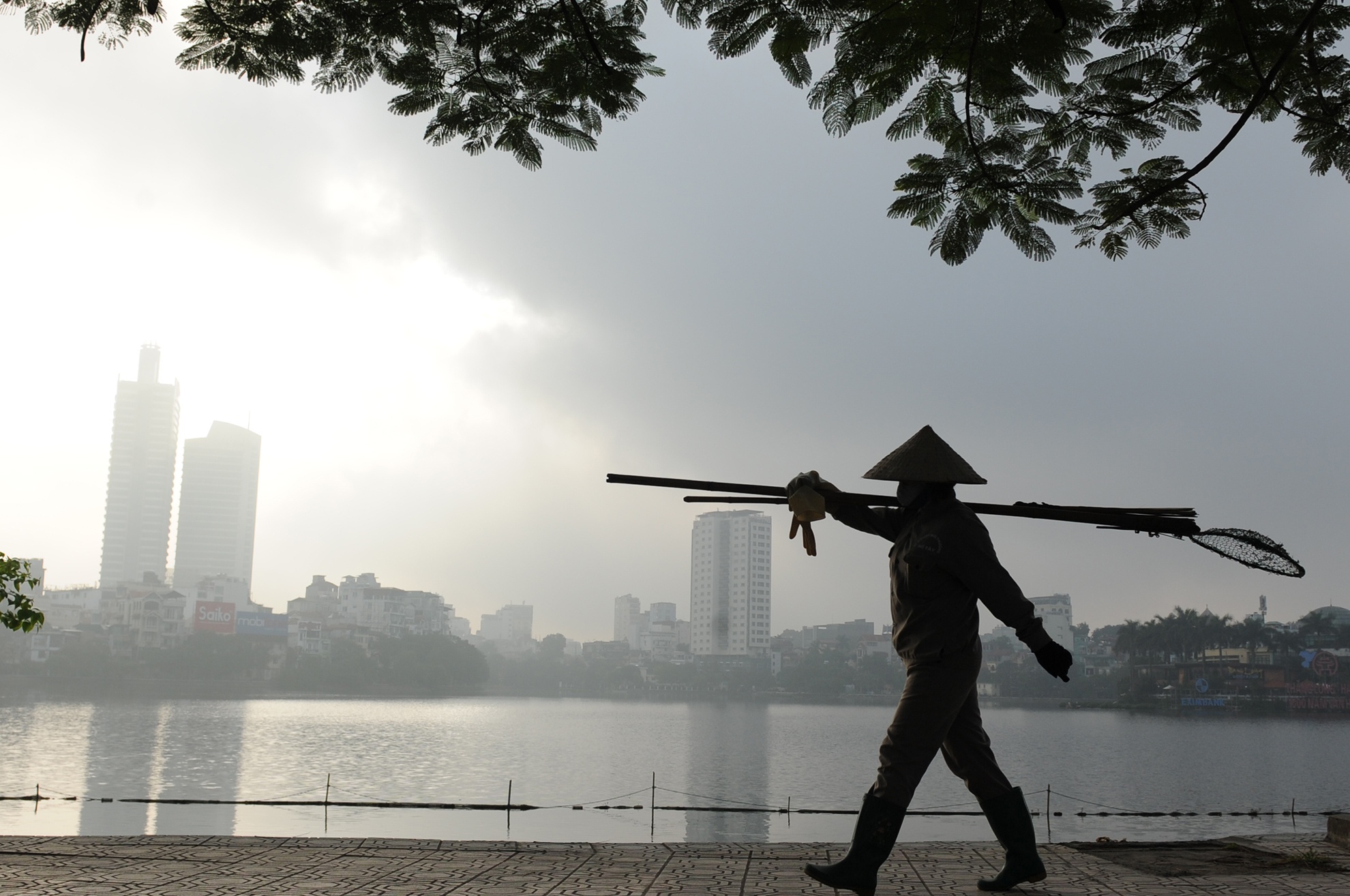 Ha Noi huyen ao trong suong som hinh anh